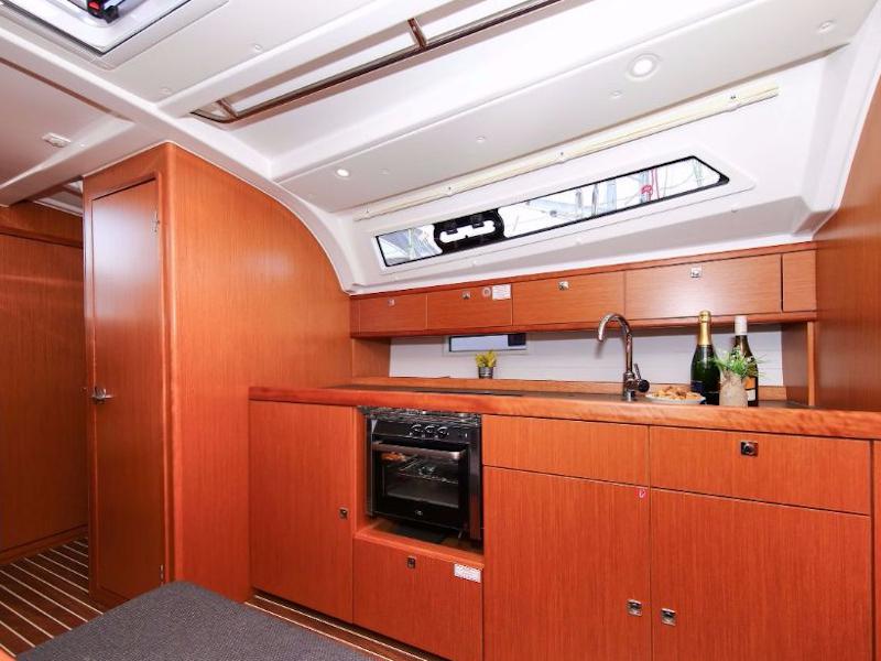 Book yachts online - sailboat - Bavaria Cruiser 41S - Major Tom - rent