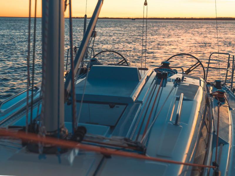 Book yachts online - sailboat - Elan E4 - Alisa - rent