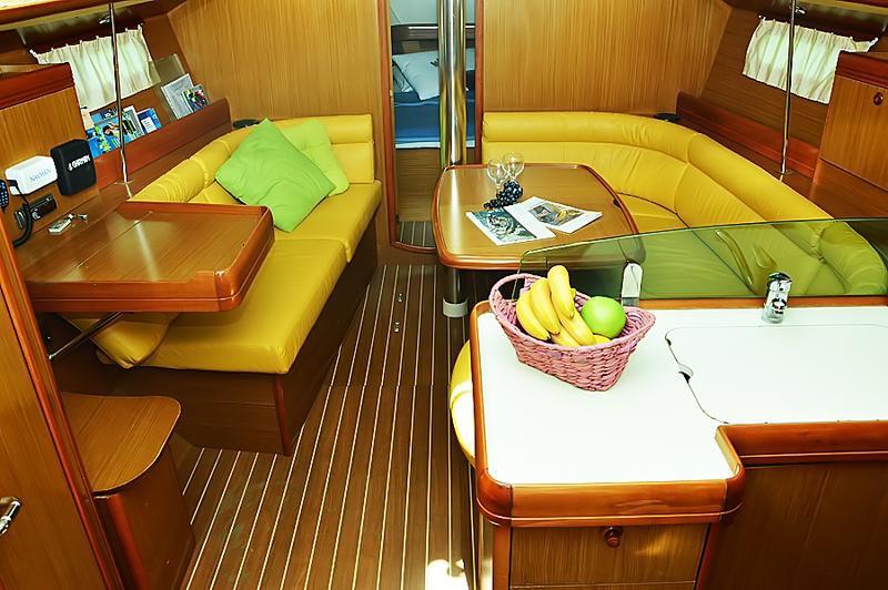 Book yachts online - sailboat - Sun Odyssey 39i - "MIA PIA" - rent