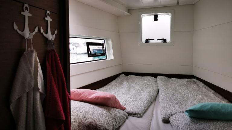 Book yachts online - catamaran - Lagoon 40 - Vaiana - rent