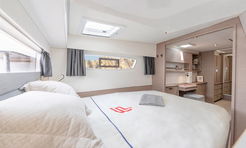 Book yachts online - catamaran - Elba 45 - Balu - rent