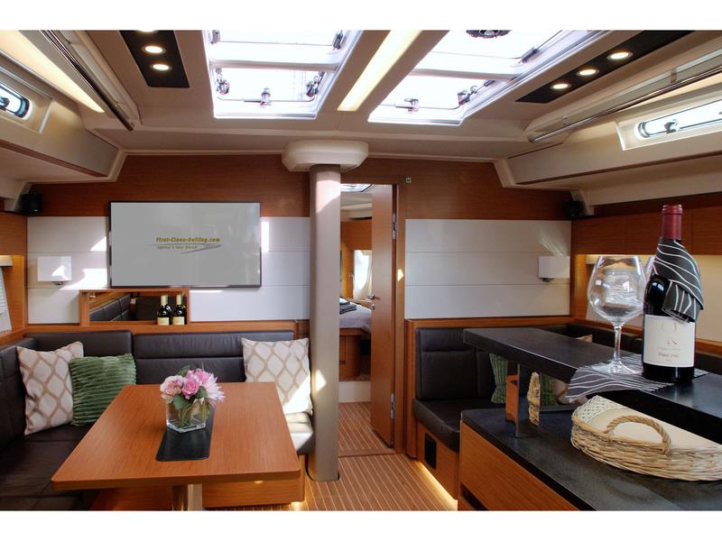Book yachts online - sailboat - Hanse 588 - FitzRoy - rent