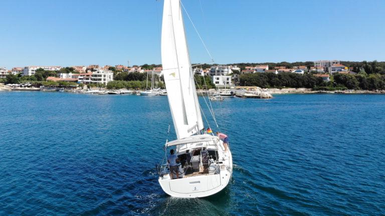 Book yachts online - sailboat - Oceanis 41.1 - Pauline - rent