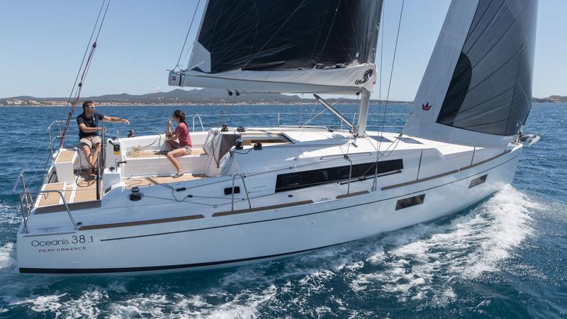 Book yachts online - sailboat - Oceanis 38.1 - Lukas - rent