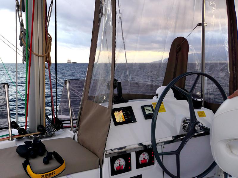 Book yachts online - catamaran - Bali 4.3 - Carpe Ventum - rent
