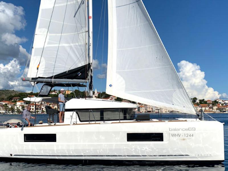 Book yachts online - catamaran - Lagoon 40 - Balance 69 - rent