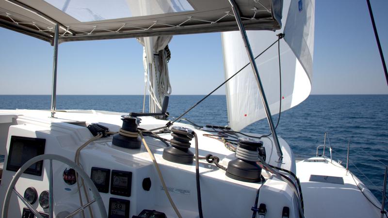 Book yachts online - catamaran - Lucia 40 - Luna Rossa II - rent