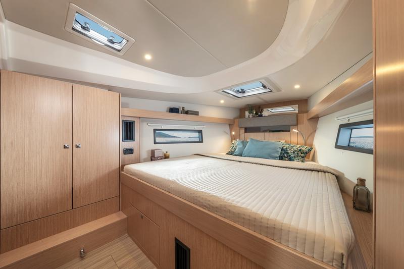 Book yachts online - sailboat - Bavaria C42 - Nirvana - rent