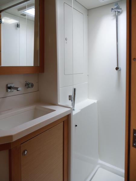 Book yachts online - catamaran - Lagoon 450 - MADAGASCAR - rent