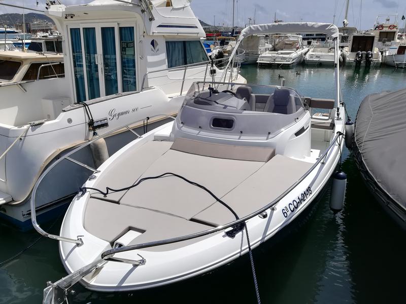 Book yachts online - motorboat - Glastron GT 225 - Jualpa - rent