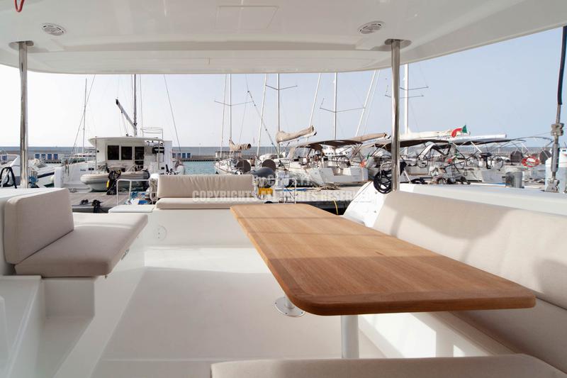 Book yachts online - catamaran - Lagoon 40 (2020) - FELU' - rent