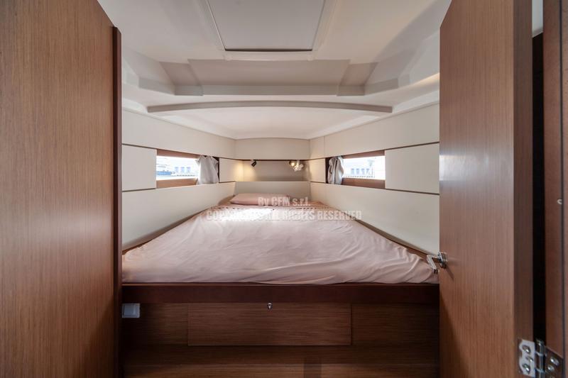 Book yachts online - sailboat - Oceanis 38.1 - Dollie - rent