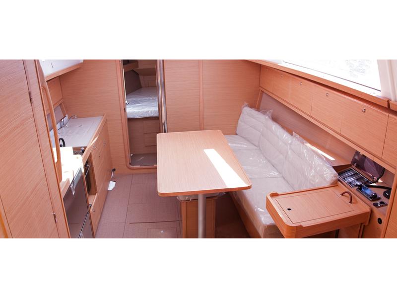 Book yachts online - sailboat - Dufour 382 Grand Large - Scirocco - rent