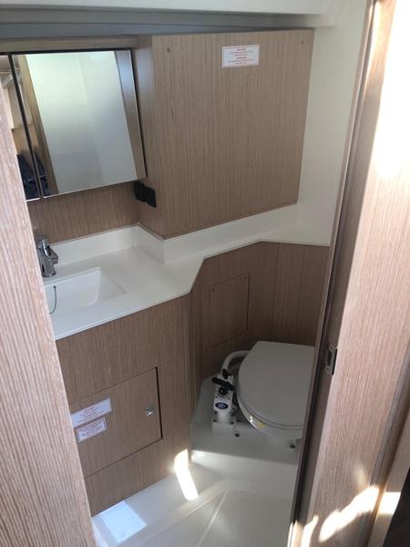 Book yachts online - sailboat - Bavaria C45 - Red Horizon - rent