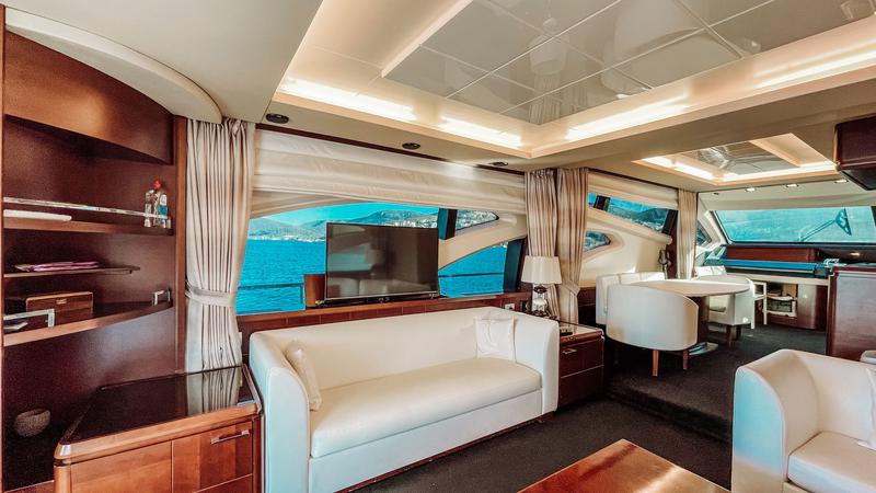 Book yachts online - motorboat - Azimut 75 Fly - Boreas - rent