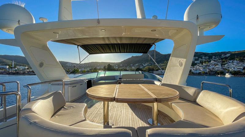 Book yachts online - motorboat - Azimut 75 Fly - Boreas - rent