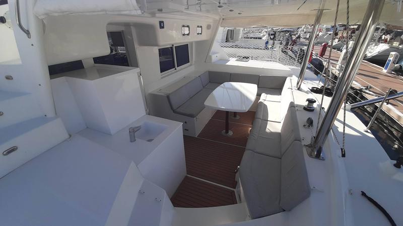Book yachts online - catamaran - Lagoon 440 - Akik - rent