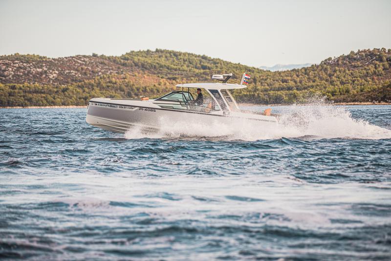 Book yachts online - motorboat - Saxdor 320 GTO - Saxdor 320 GTO (2022) - rent