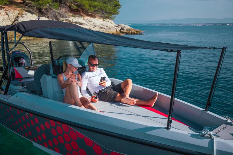 Book yachts online - motorboat - Saxdor 200 Sport - 115 Mercury - Delta - rent