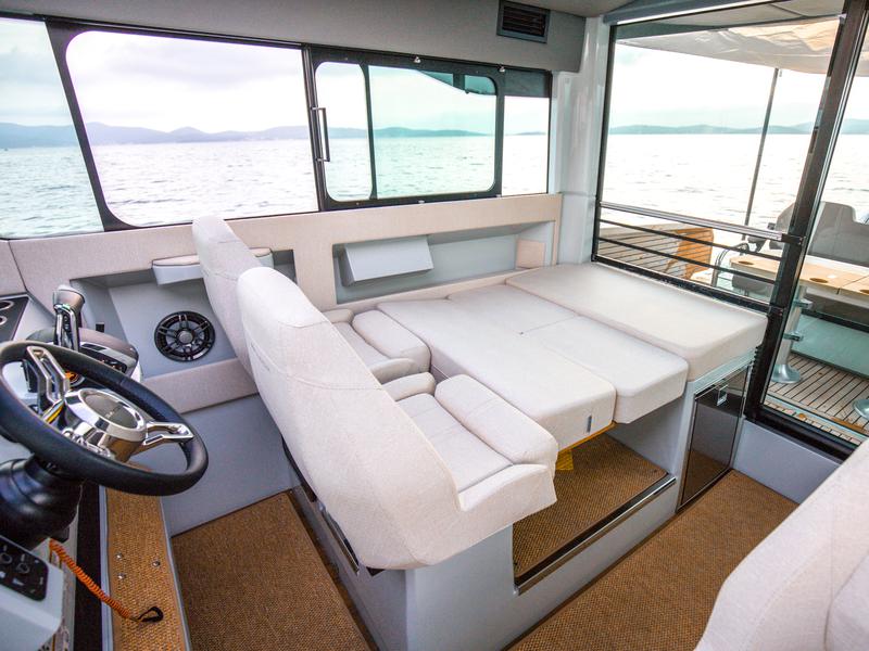 Book yachts online - motorboat - Saxdor 320 GTC - Olivia - rent