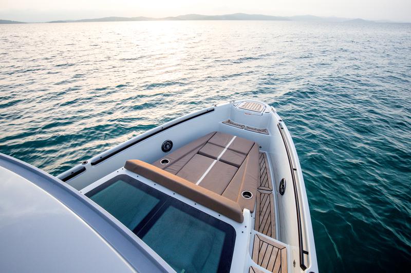 Book yachts online - motorboat - Saxdor 320 GTC - Olivia - rent