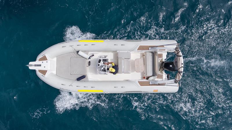 Book yachts online - motorboat - Tempest 770 Sun - Smile I - rent