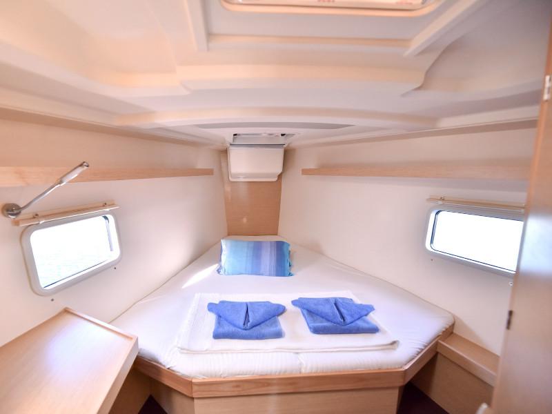 Book yachts online - sailboat - Hanse 418 - FANGIO - rent