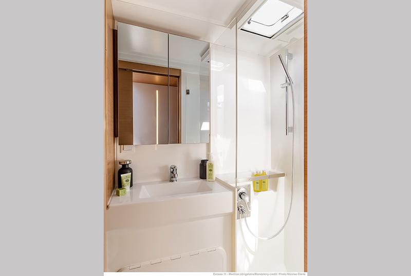 Book yachts online - catamaran - Excess 11 - Smota - rent