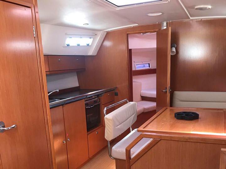 Book yachts online - sailboat - Bavaria 40 - Paola - rent
