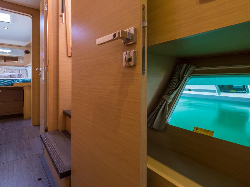 Book yachts online - catamaran - Lagoon 450 - New Horizons - rent