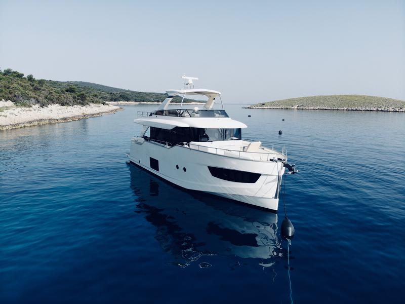 Book yachts online - motorboat - Navetta 58 - JOSEFINE I - rent