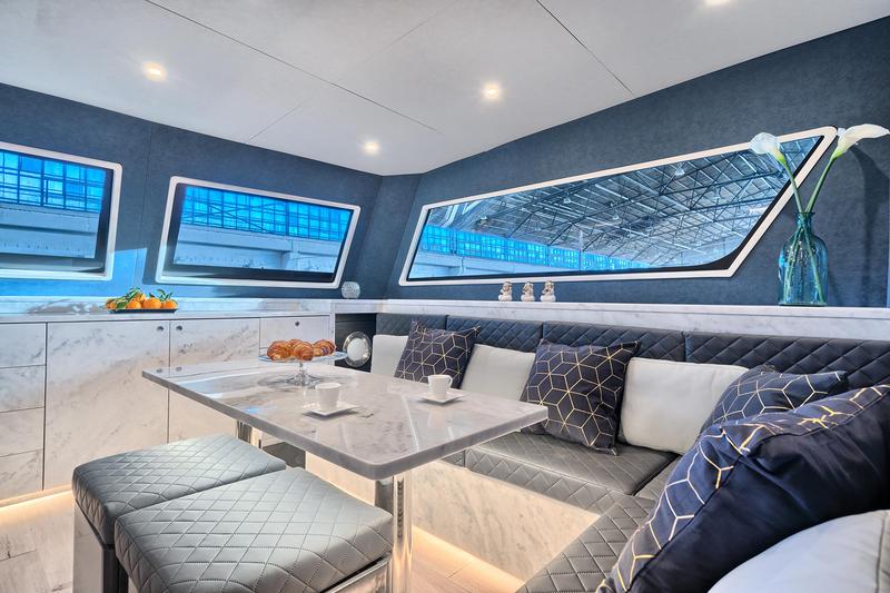 Book yachts online - catamaran - Luna 49 - Luna - rent