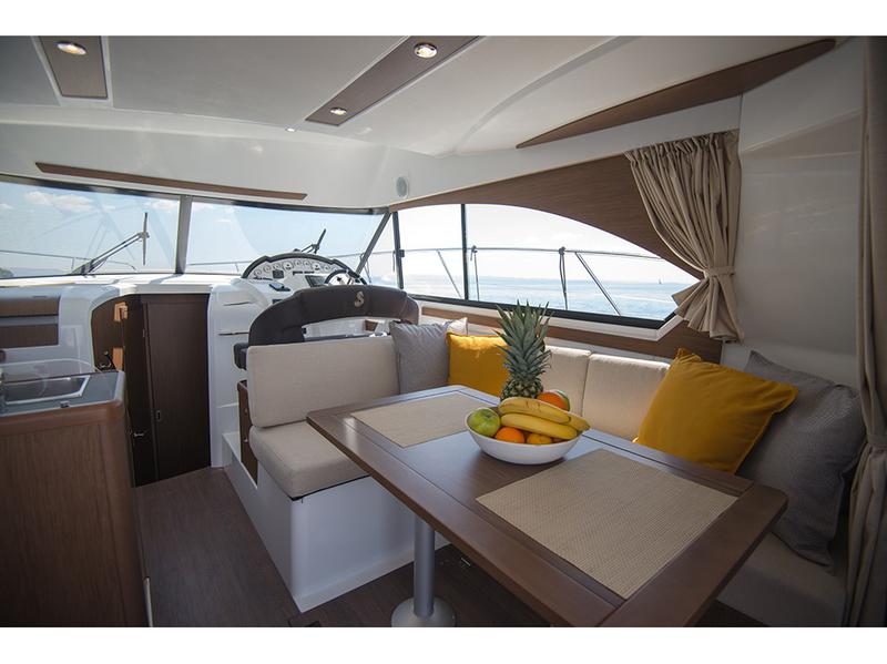 Book yachts online - motorboat - Antares 36 Fly - Setemana - rent