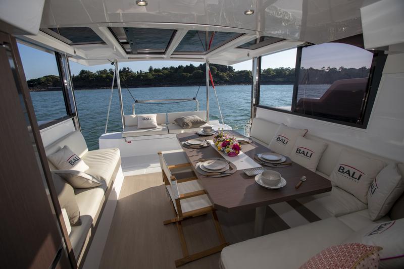 Book yachts online - catamaran - Bali Catspace TEAM FACTORY - Team Factory - rent