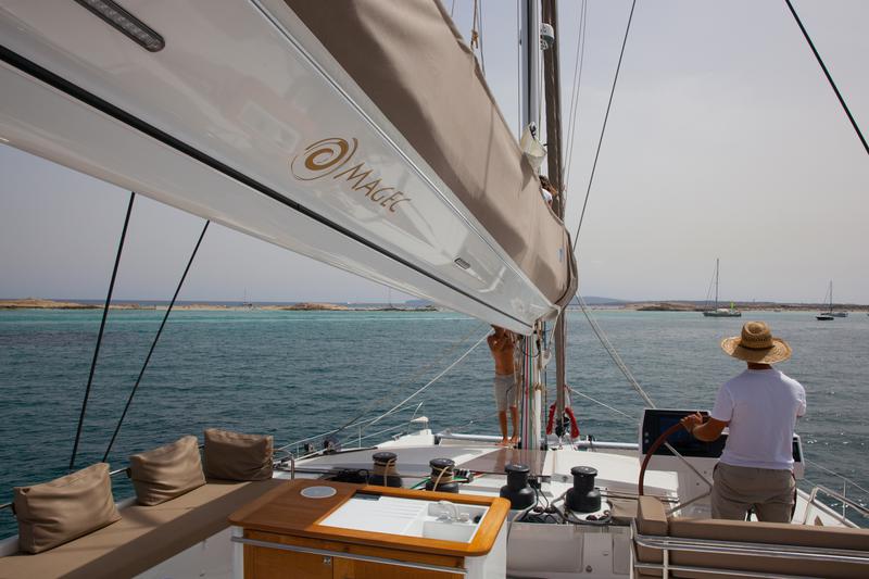Book yachts online - catamaran - Victoria 67 - Magec - rent