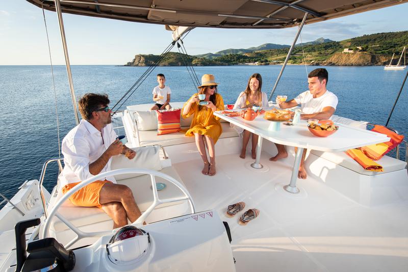 Book yachts online - catamaran - Bali 4.8 - Tatani - rent