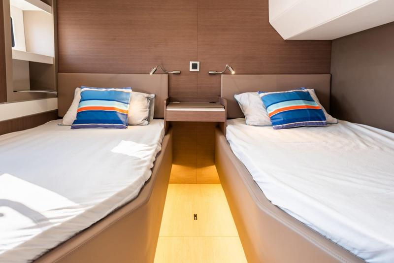 Book yachts online - catamaran - Bali 5.4. - MIM OCEAN ONE - rent