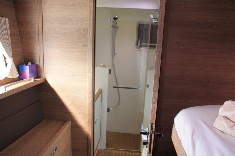 Book yachts online - catamaran - Lagoon 620 - JARANA - rent