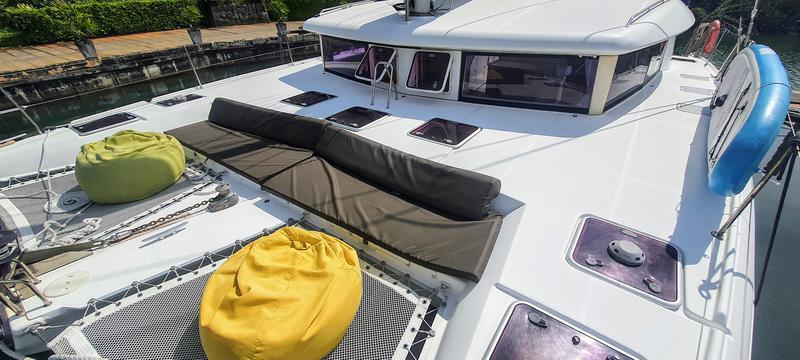 Book yachts online - catamaran - Lagoon 420 - Exit Strategy - rent