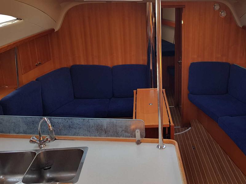 Book yachts online - sailboat - Elan 434 Impression - Calufra I - rent