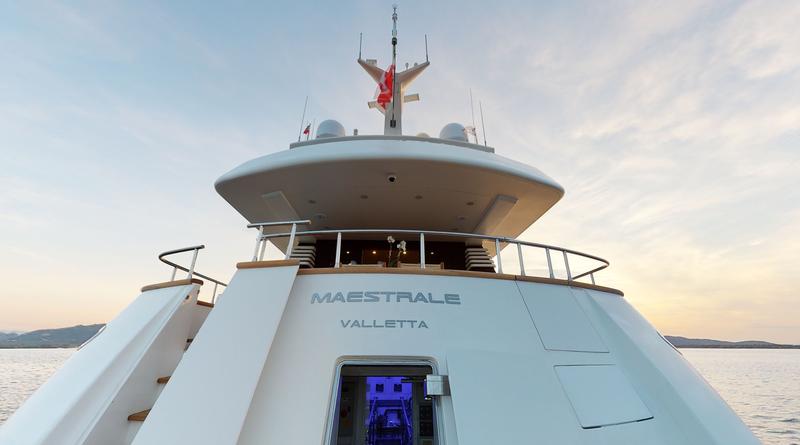 Book yachts online - motorboat - Cantieri di Pisa Akhir 85 - Maestrale - rent