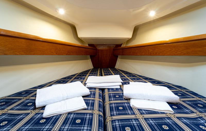 Book yachts online - sailboat - Sun Odyssey 43 - Tatanos - rent