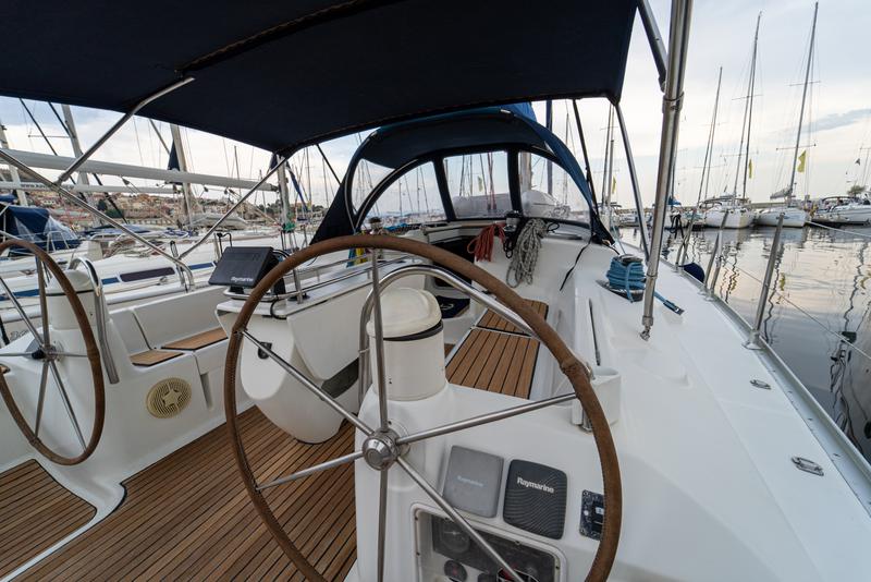Book yachts online - sailboat - Sun Odyssey 43 - Tatanos - rent