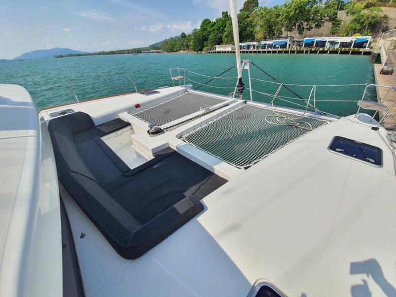 Book yachts online - catamaran - Lagoon 450 Sport - Myemocean - rent