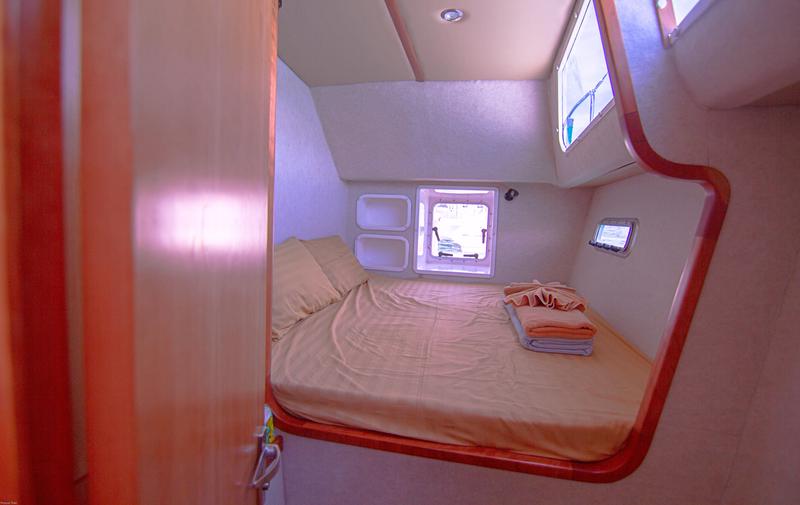 Book yachts online - catamaran - Island Spirit 380 - Island Time - rent