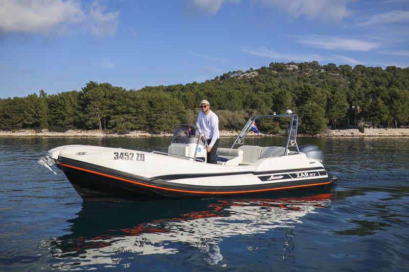 Book yachts online - motorboat - Zar 57 - no name - rent