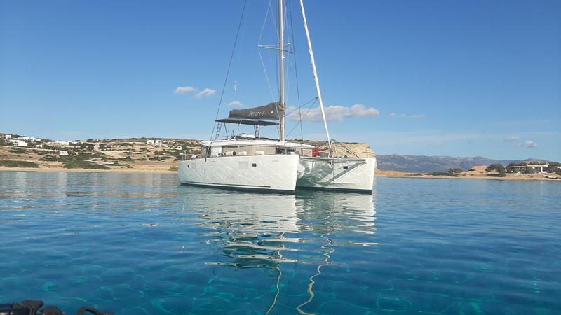 Book yachts online - catamaran - LAGOON  450F AMARE I / SKIPPERED ONLY / FREE STAND UP PADDLE / BOW CUSHIONS - Amare 1 - rent