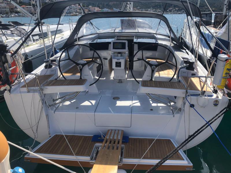 Book yachts online - sailboat - Hanse 418 - 4FUN - rent