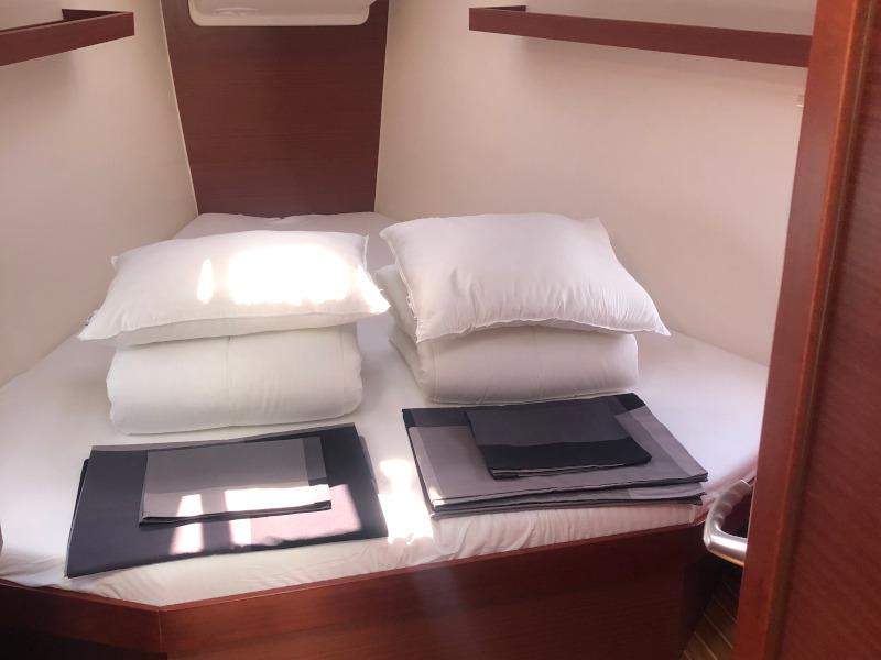 Book yachts online - sailboat - Hanse 418 - 4FUN - rent