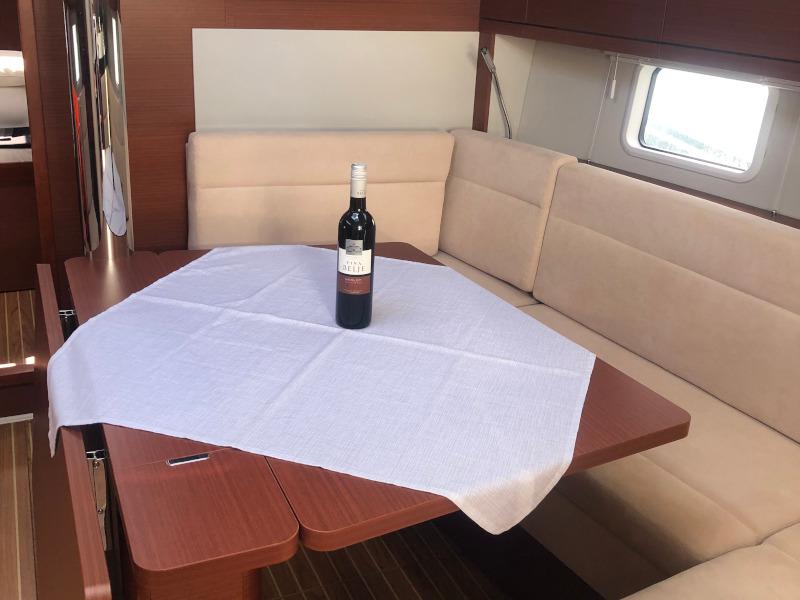 Book yachts online - sailboat - Hanse 418 - 4FUN - rent